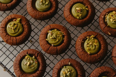 Fursecuri cu amprentă de ciocolată și fistic